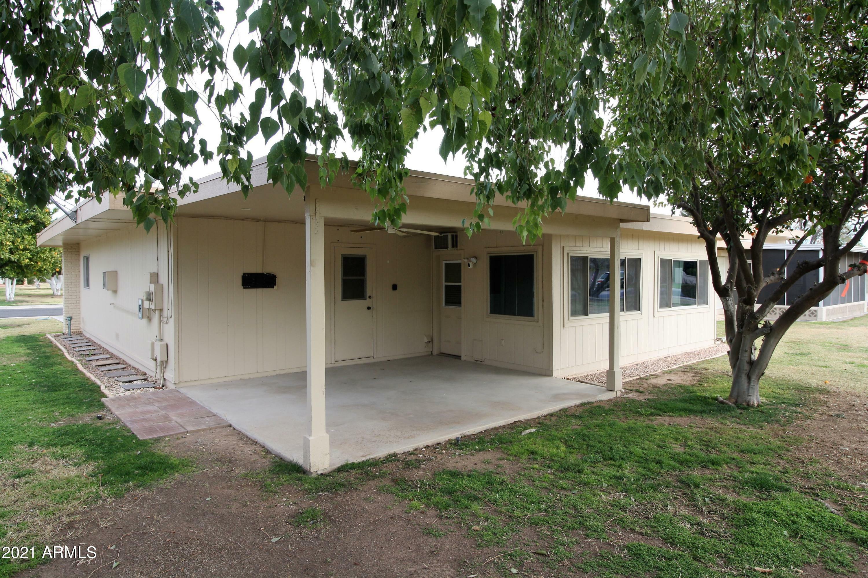 Property Photo: 18424 N 101st Drive AZ 85373
