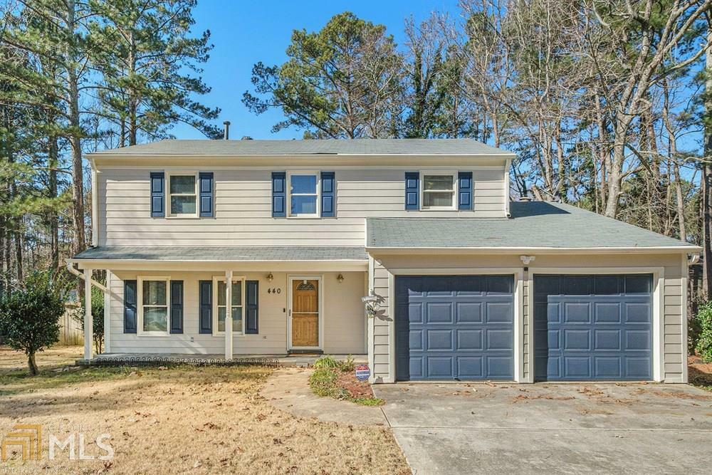 Property Photo: 440 Barrington Drive W GA 30076-2301