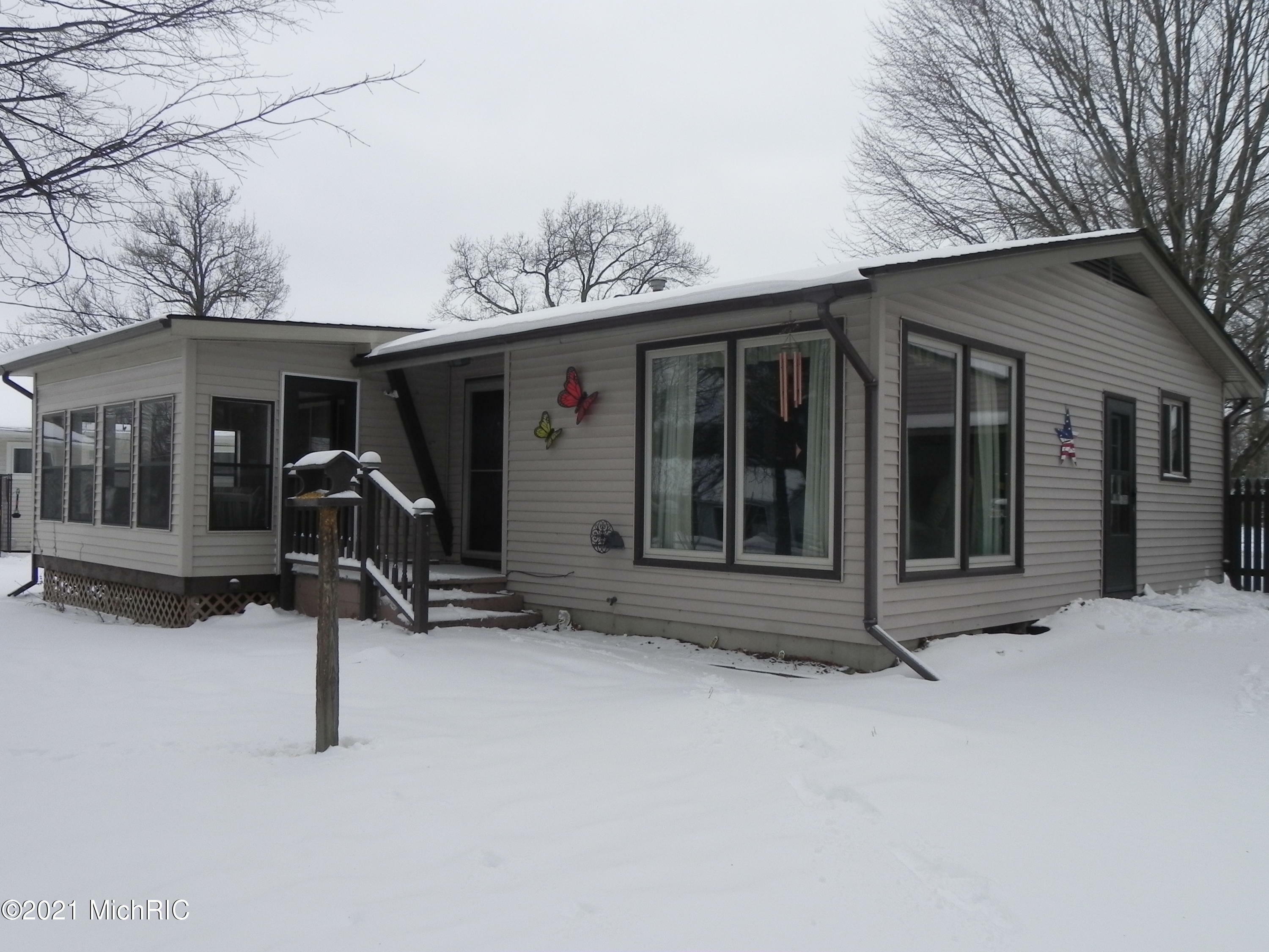 Property Photo:  310 N John Street  MI 49045 