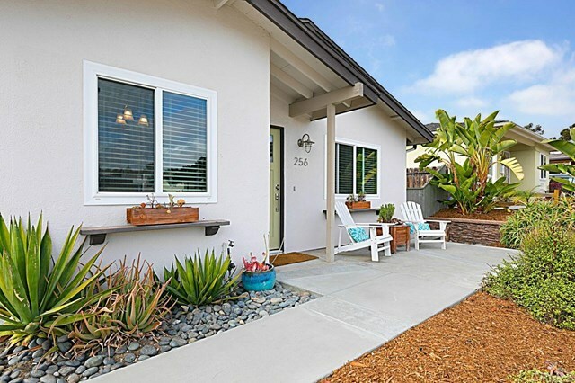 Property Photo:  256 Gloxina Street  CA 92024 