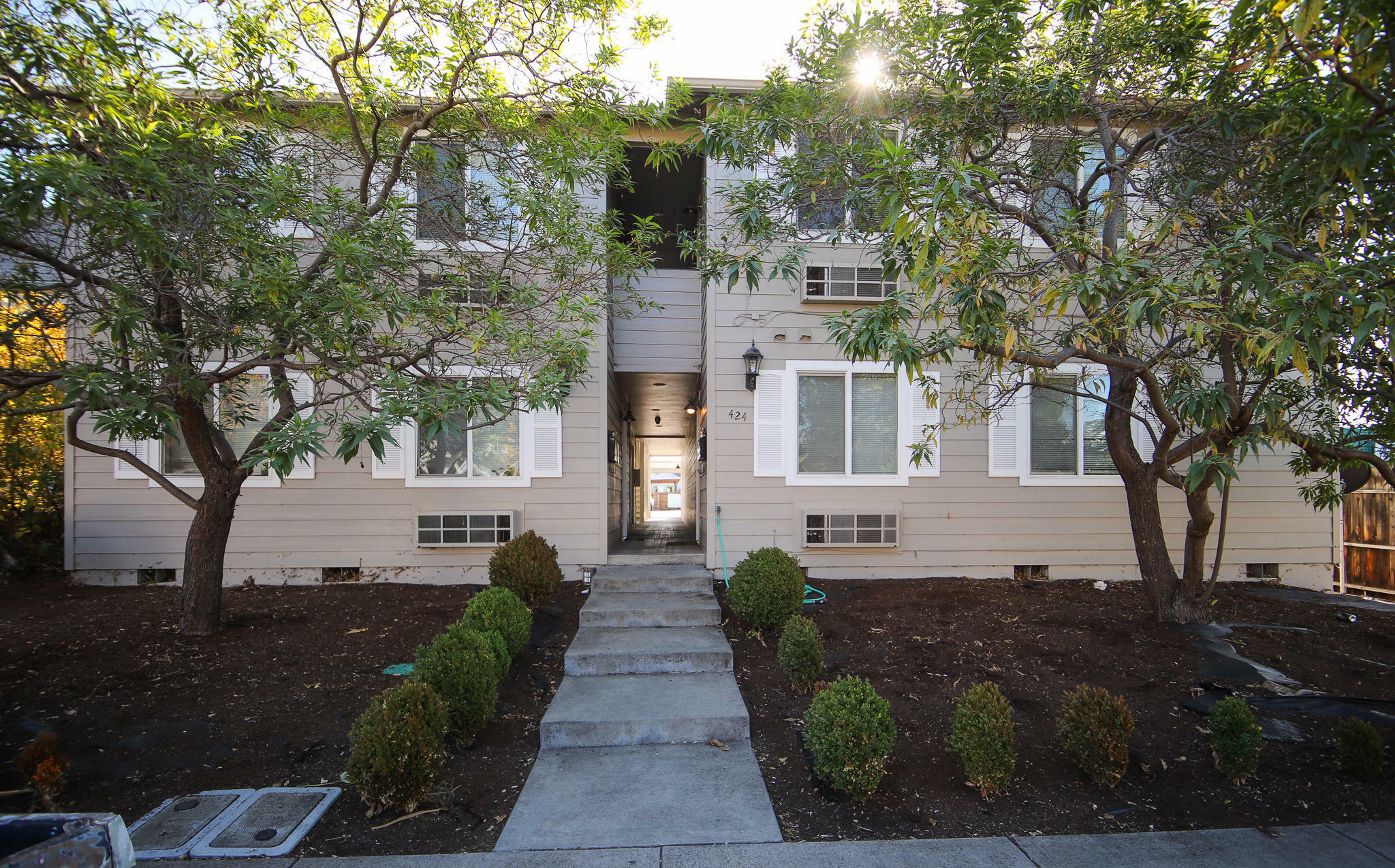 Property Photo: 424 Manzanita Street OR 97502