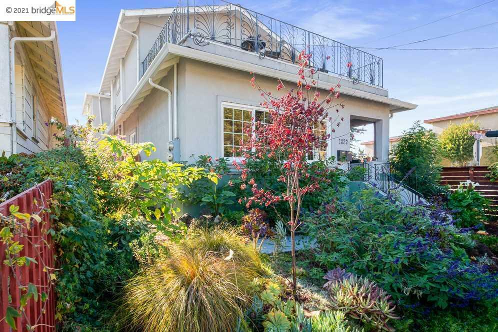 Property Photo:  1322 Russell St  CA 94702 