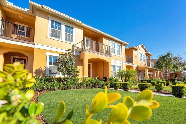 Property Photo:  15422 Honeybell Drive  FL 34787 