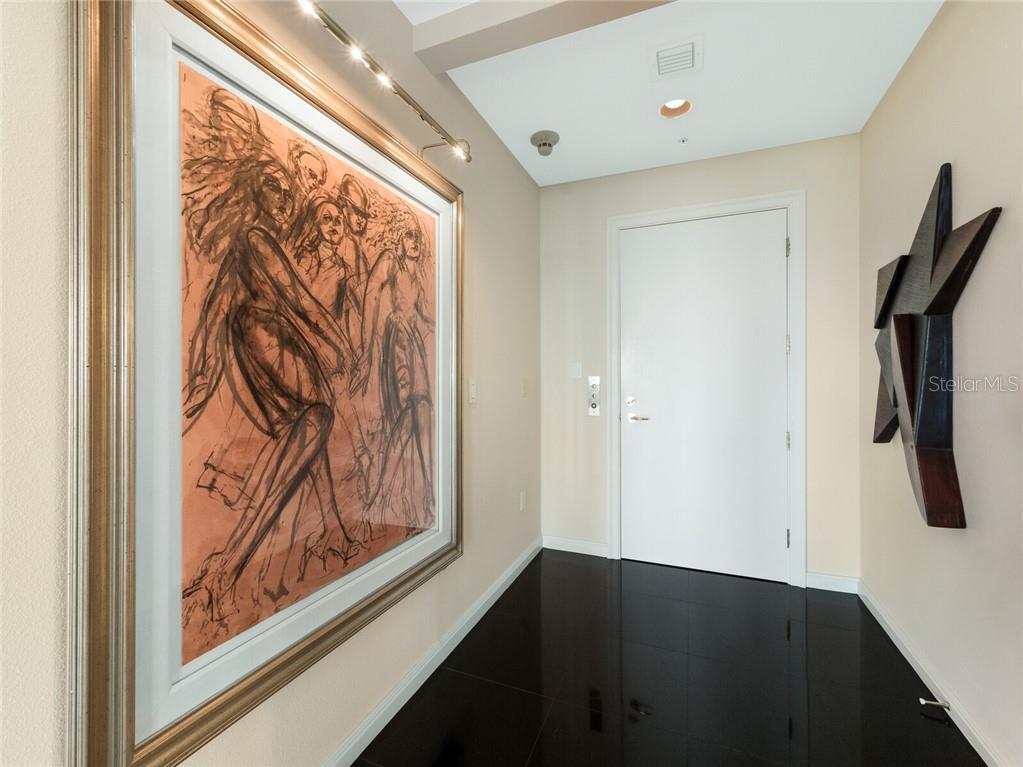 Property Photo: 415 L Ambiance Drive E507 FL 34228