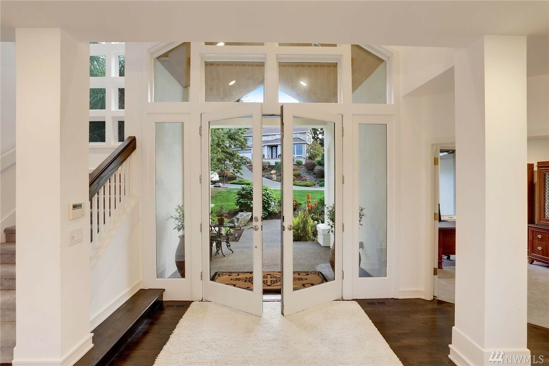 Property Photo: 14250 SE 83rd St WA 98059