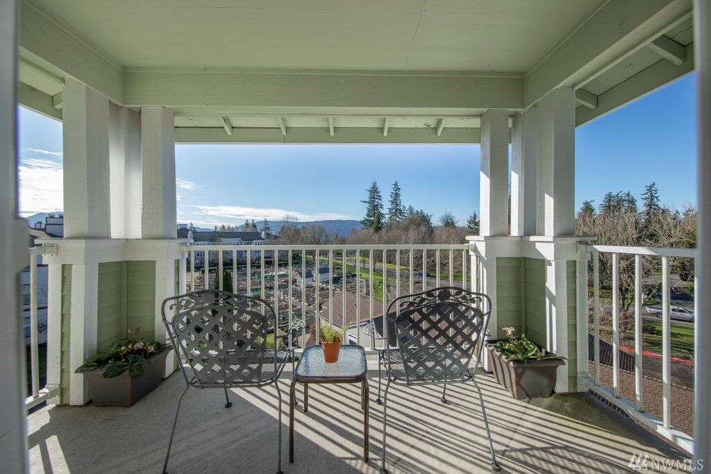Property Photo:  22425 SE Highland Lane 405  WA 98029 
