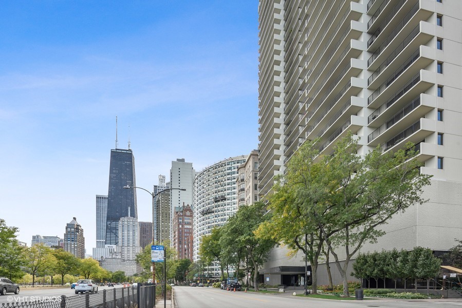 Property Photo:  1212 N Lake Shore Drive 15cs  IL 60610 