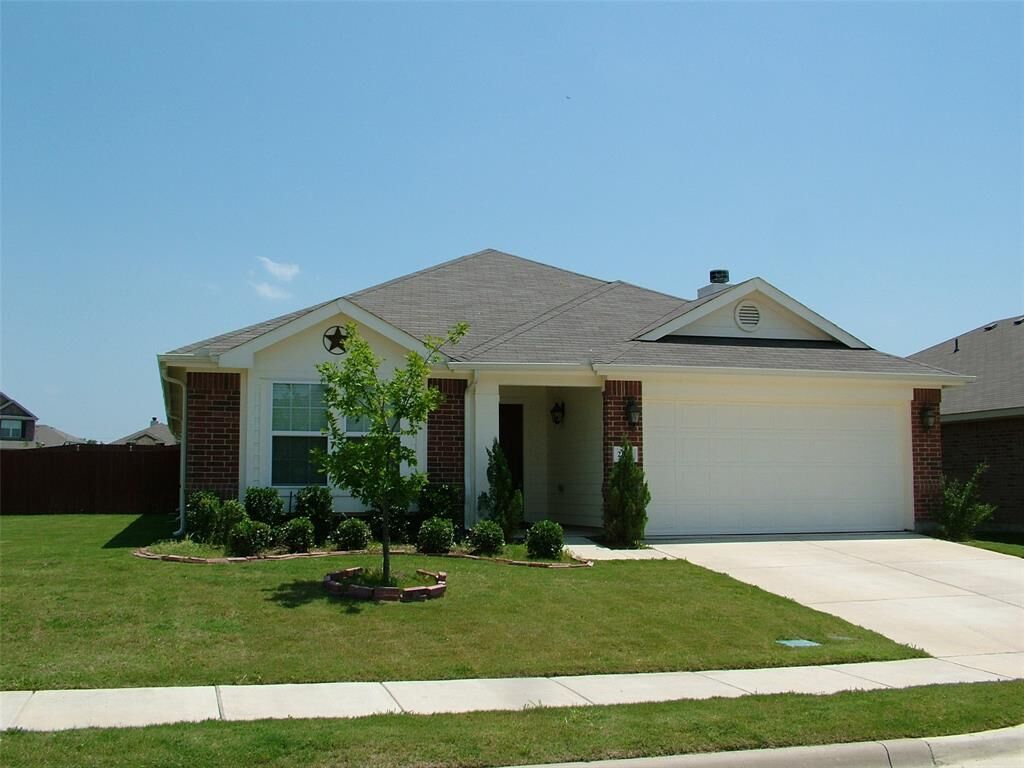 Property Photo: 2016 Zavala Drive TX 75126