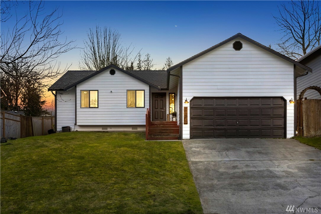 Property Photo:  9728 9th St SE  WA 98258 