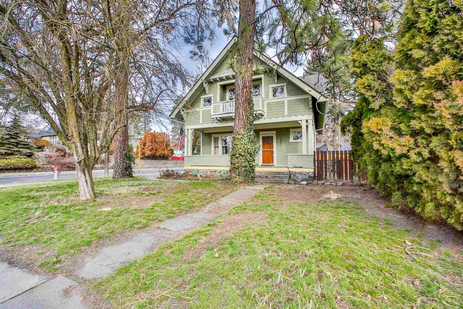 Property Photo:  1003 E 29th Ave  WA 99203 