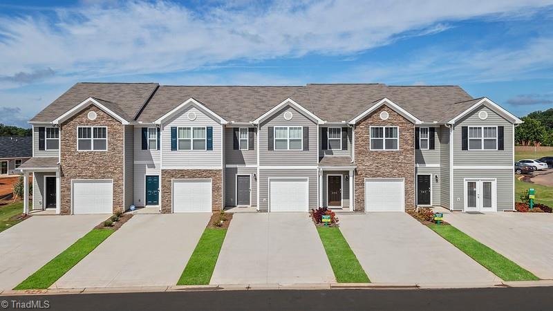 Property Photo: 3707 Nathans Way NC 27405