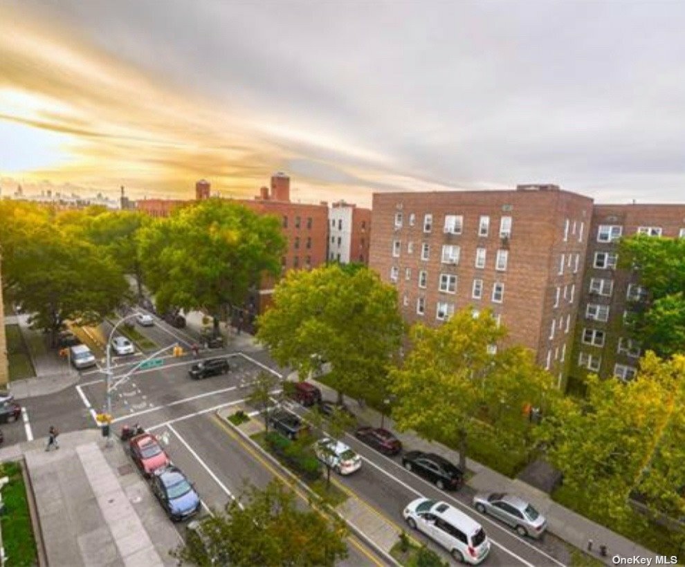 Property Photo:  90-10 34th Avenue 5N  NY 11372 