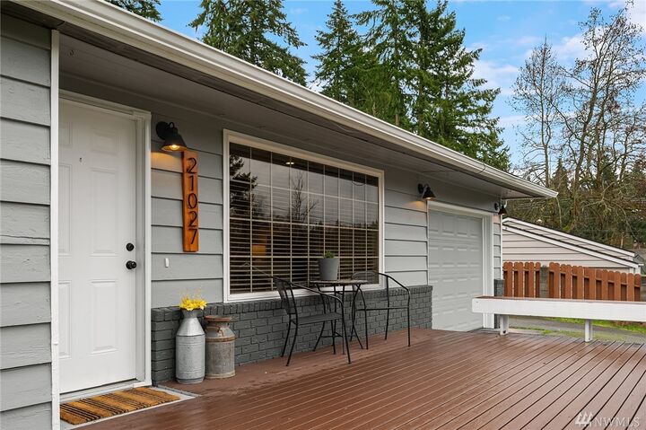 Property Photo: 21027 22nd Ave W WA 98036