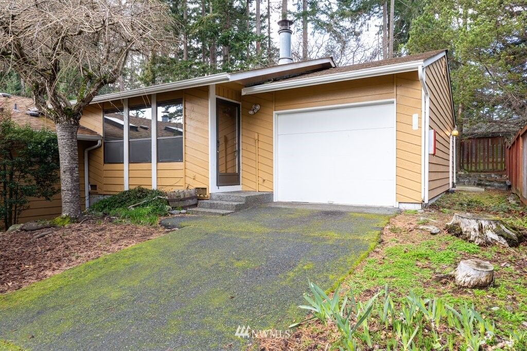 Property Photo: 685 NW Atalanta Way 3 WA 98277