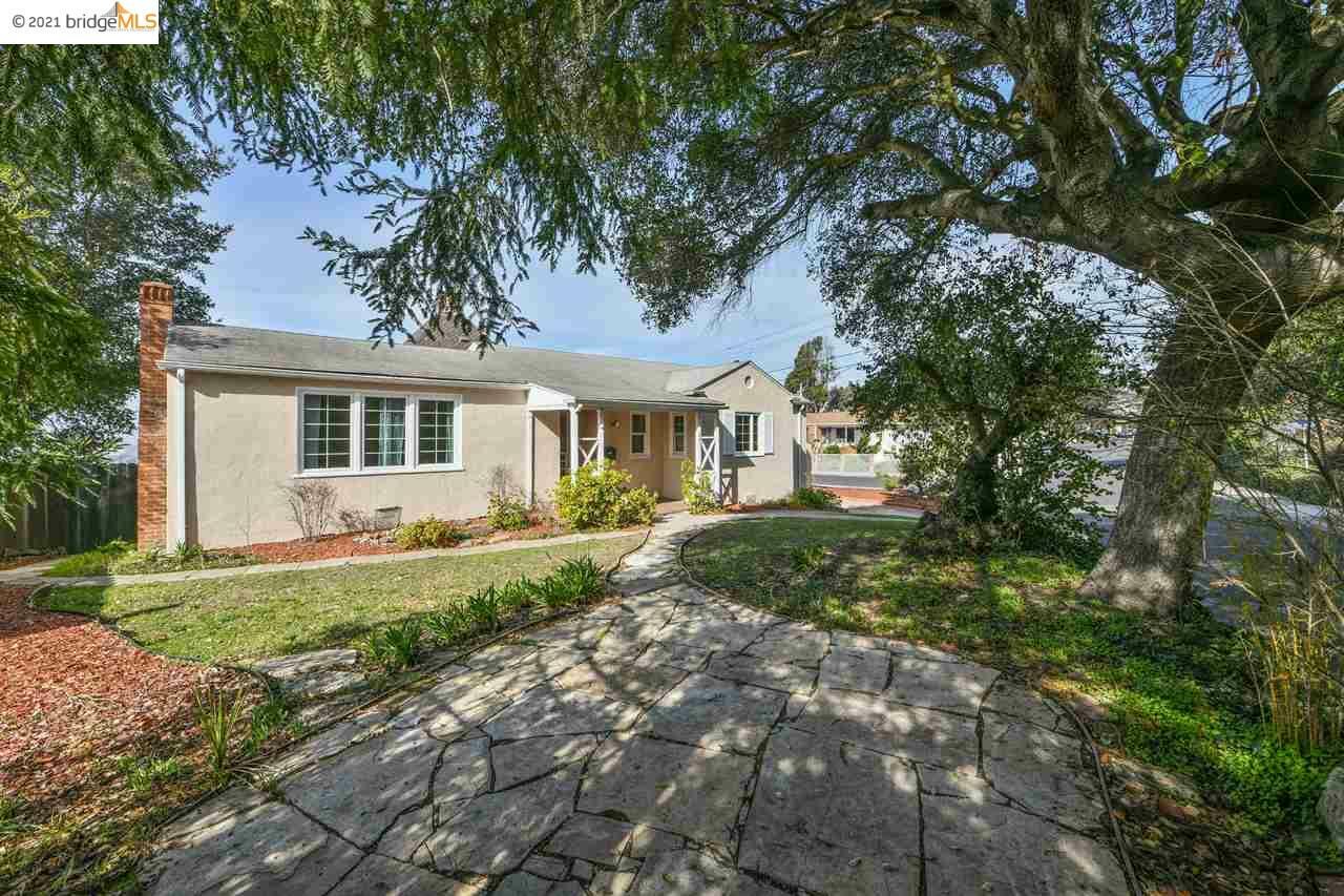 Property Photo:  2611 Carquinez Ave  CA 94530 