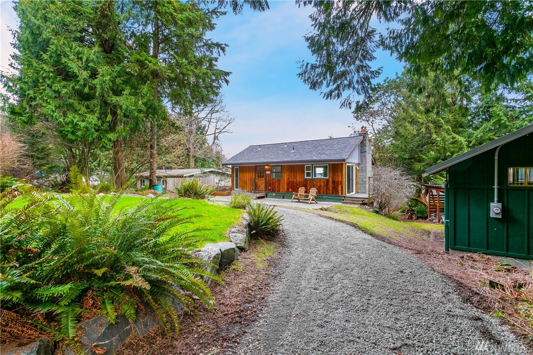 Property Photo:  2916 Cedar Ave  WA 98262 