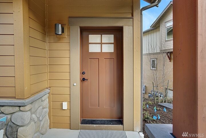 Property Photo:  1052 Collier Place SW  WA 98027 