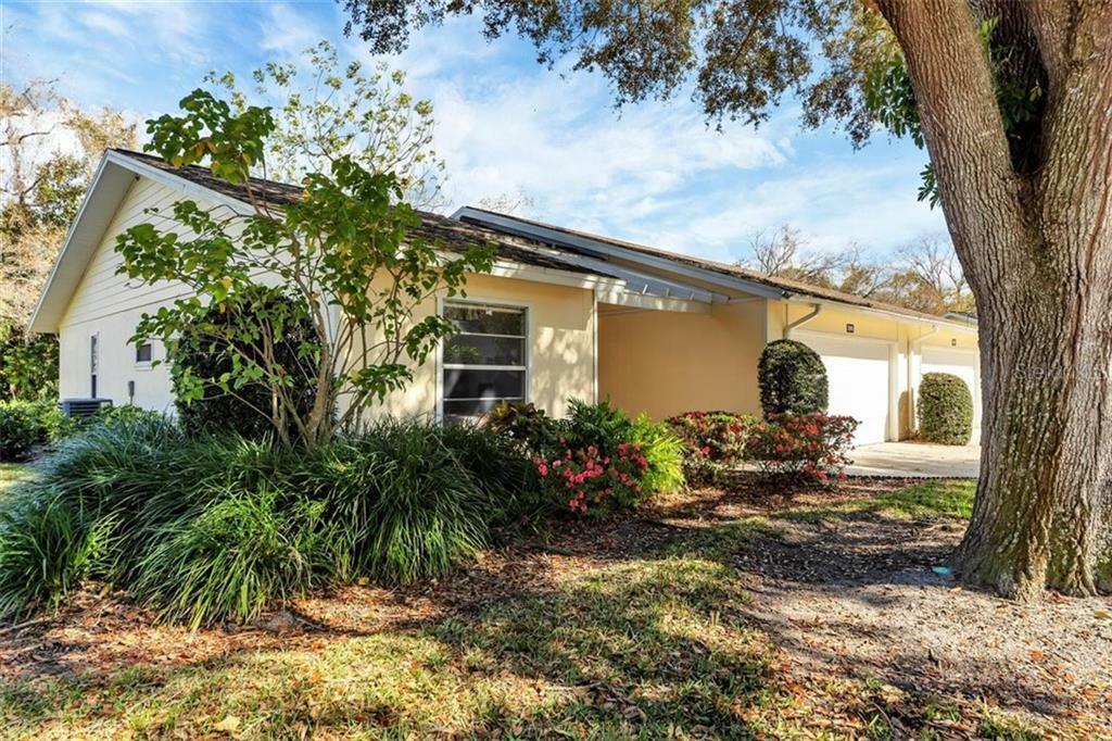 Property Photo:  3919 Oakhurst Boulevard 3007  FL 34233 