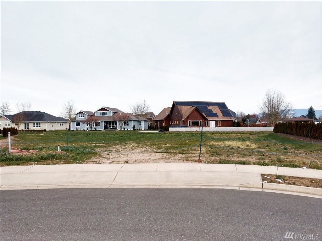 Property Photo:  938 Rye Ct  WA 98264 