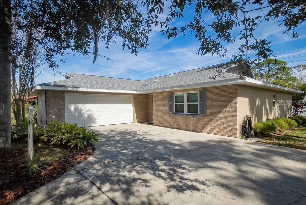 Property Photo:  939 Chickadee Drive  FL 32127 