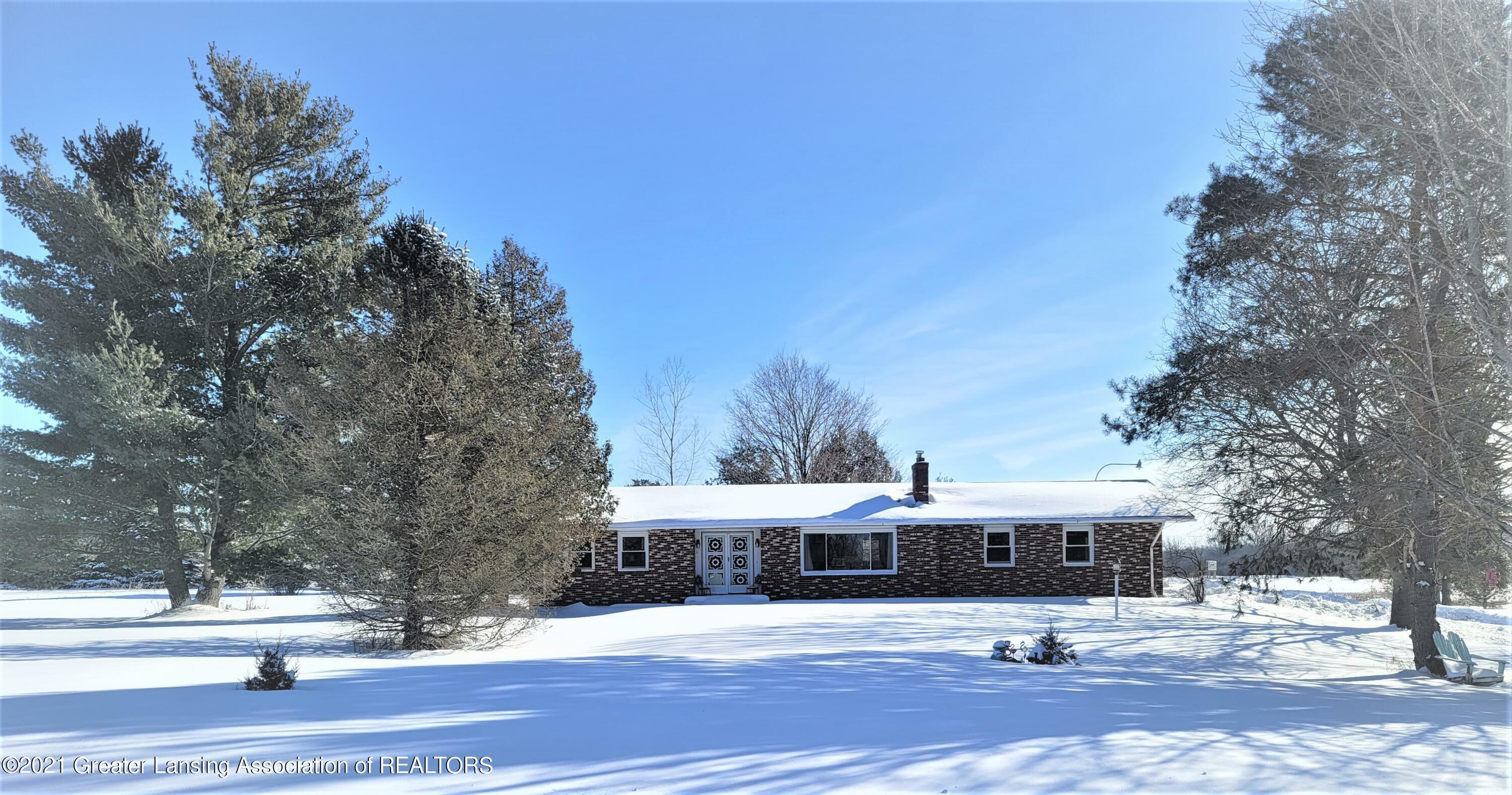 Property Photo:  355 S Warren Road  MI 48866 