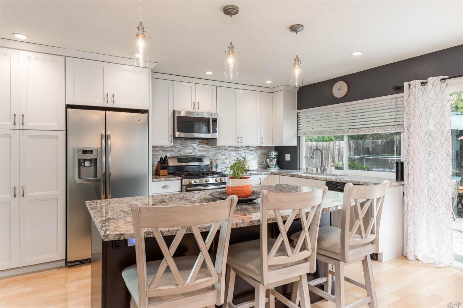 Property Photo:  1800 Caulfield Lane  CA 94954 