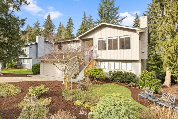Property Photo: 20924 NE 44th Street WA 98074