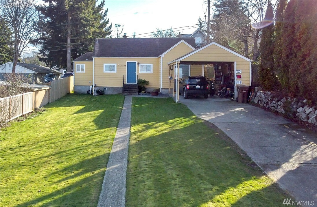 Property Photo:  2246 E 34th St  WA 98404 