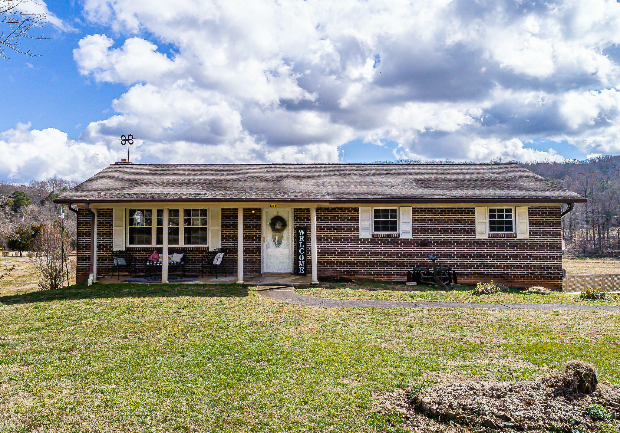 Property Photo:  681 Caton St  TN 37865 