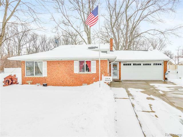 Property Photo: 3032 Flora Lane MI 48184