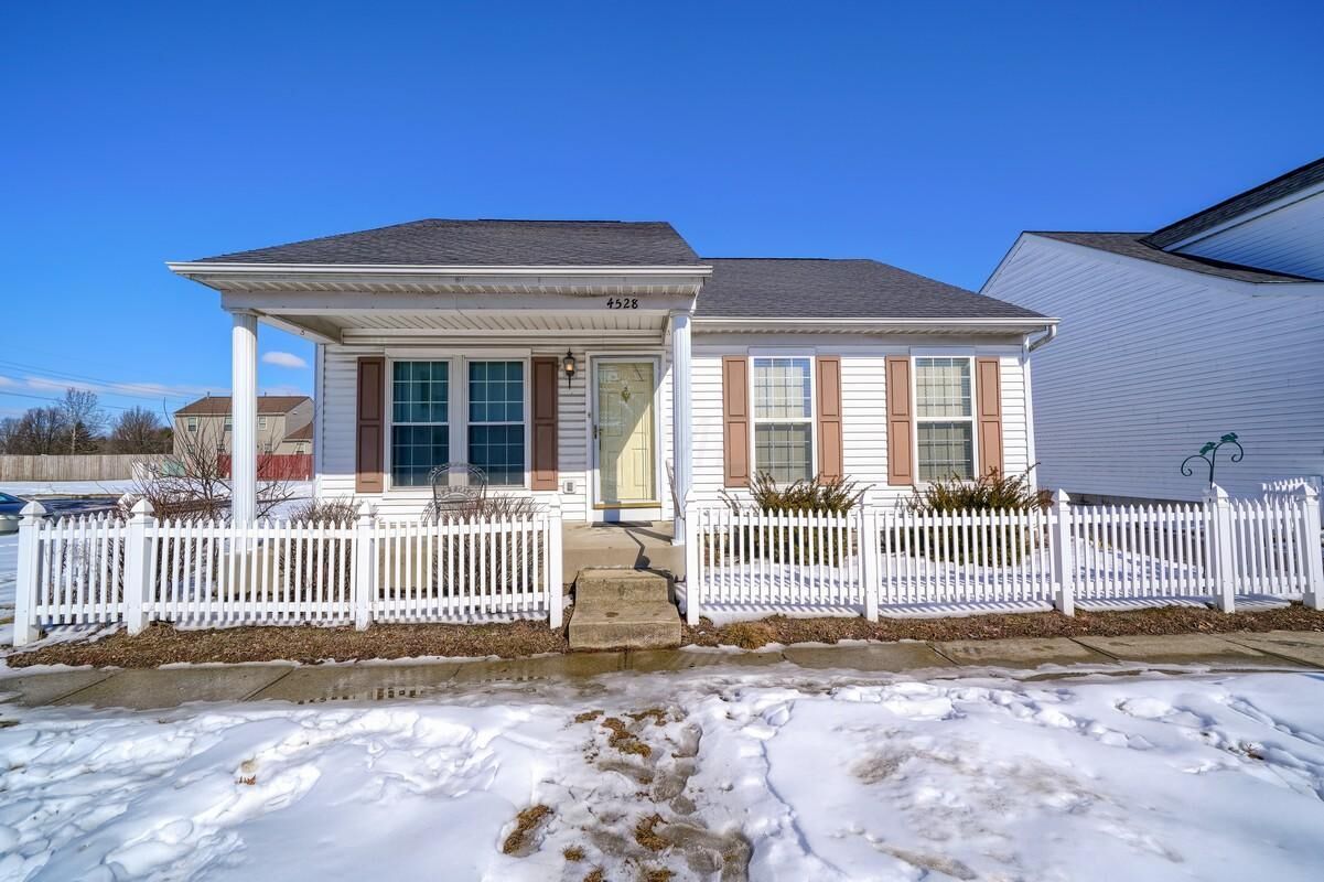Property Photo:  4528 Alameda Drive  OH 43123 