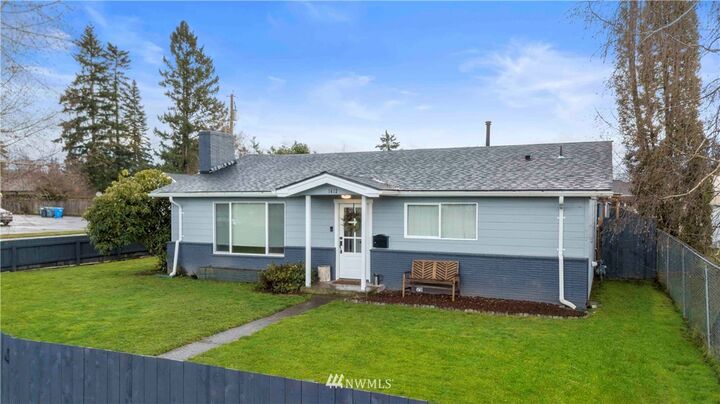 3 bed Sumner home for sale 1612 Silver St, Sumner, WA 98390