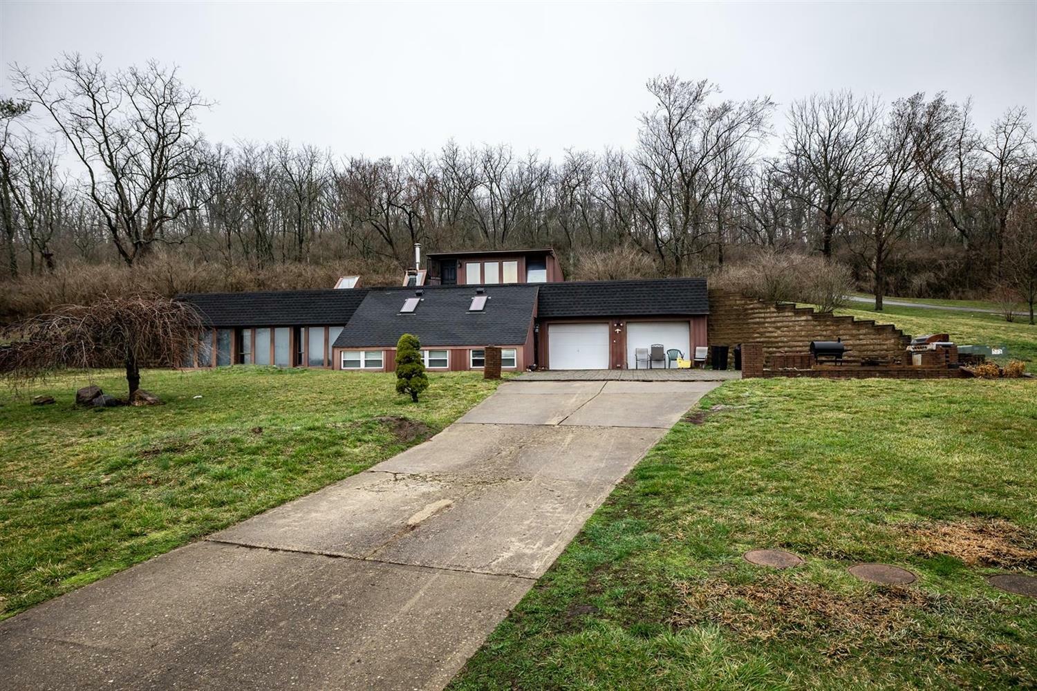 Property Photo: 4210 Tylersville Road OH 45011