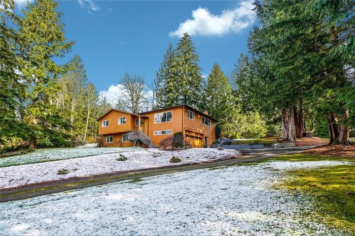 Property Photo: 17024 272nd Ave SE WA 98027