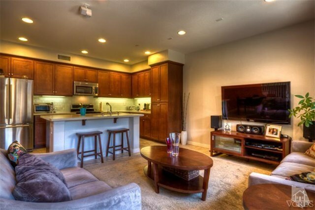 Property Photo:  1562 Silver Shadow Drive  CA 91320 