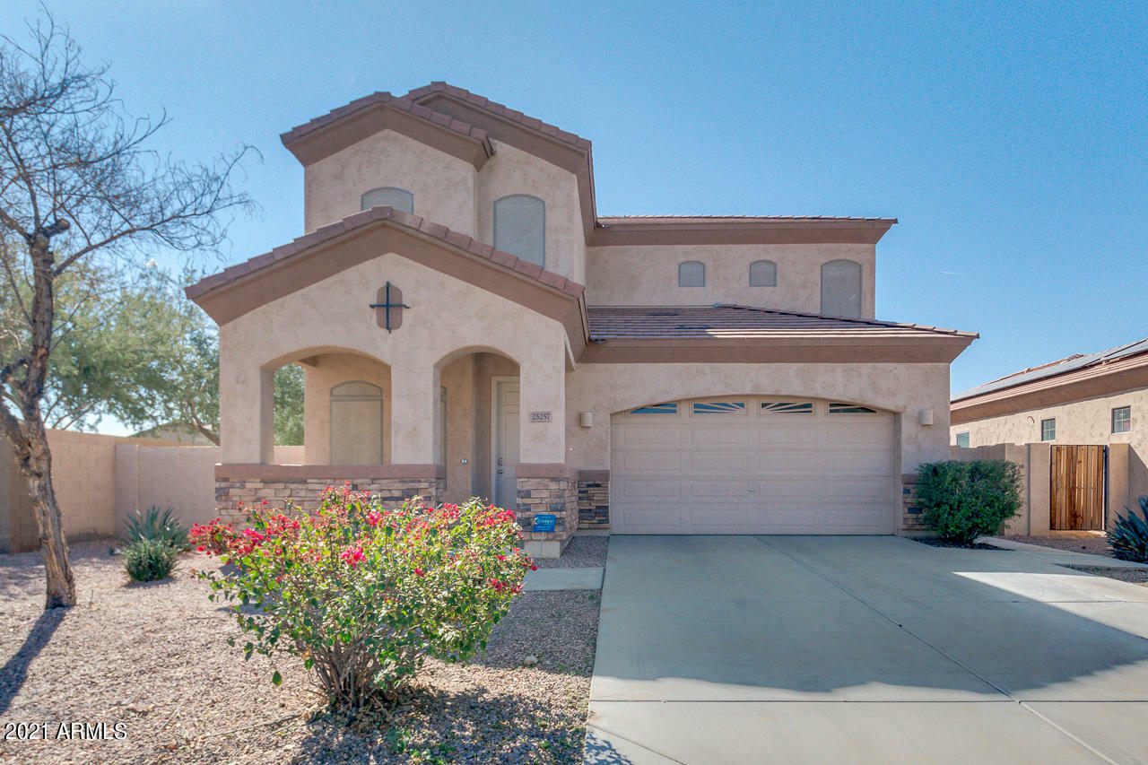 Property Photo:  25257 W Parkside Lane N  AZ 85326 