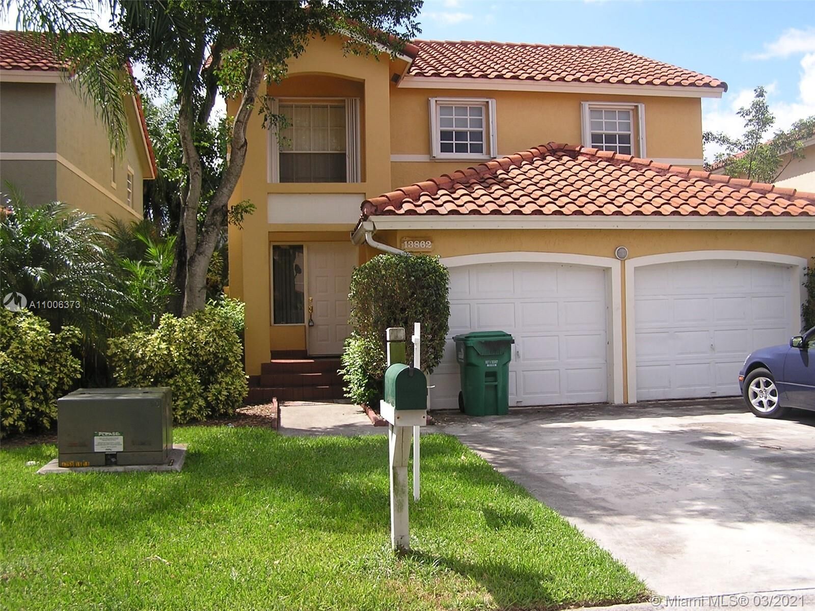 Property Photo: 13862 SW 102 Ln FL 33186