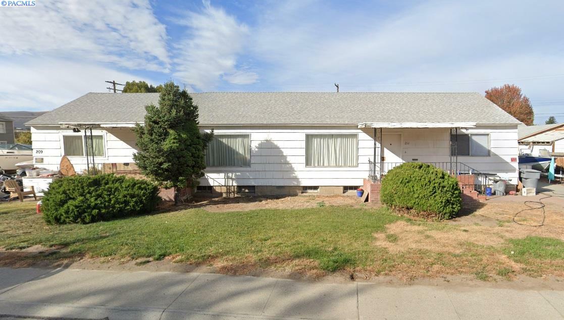 209 Jadwin Ave  Richland WA 99352 photo