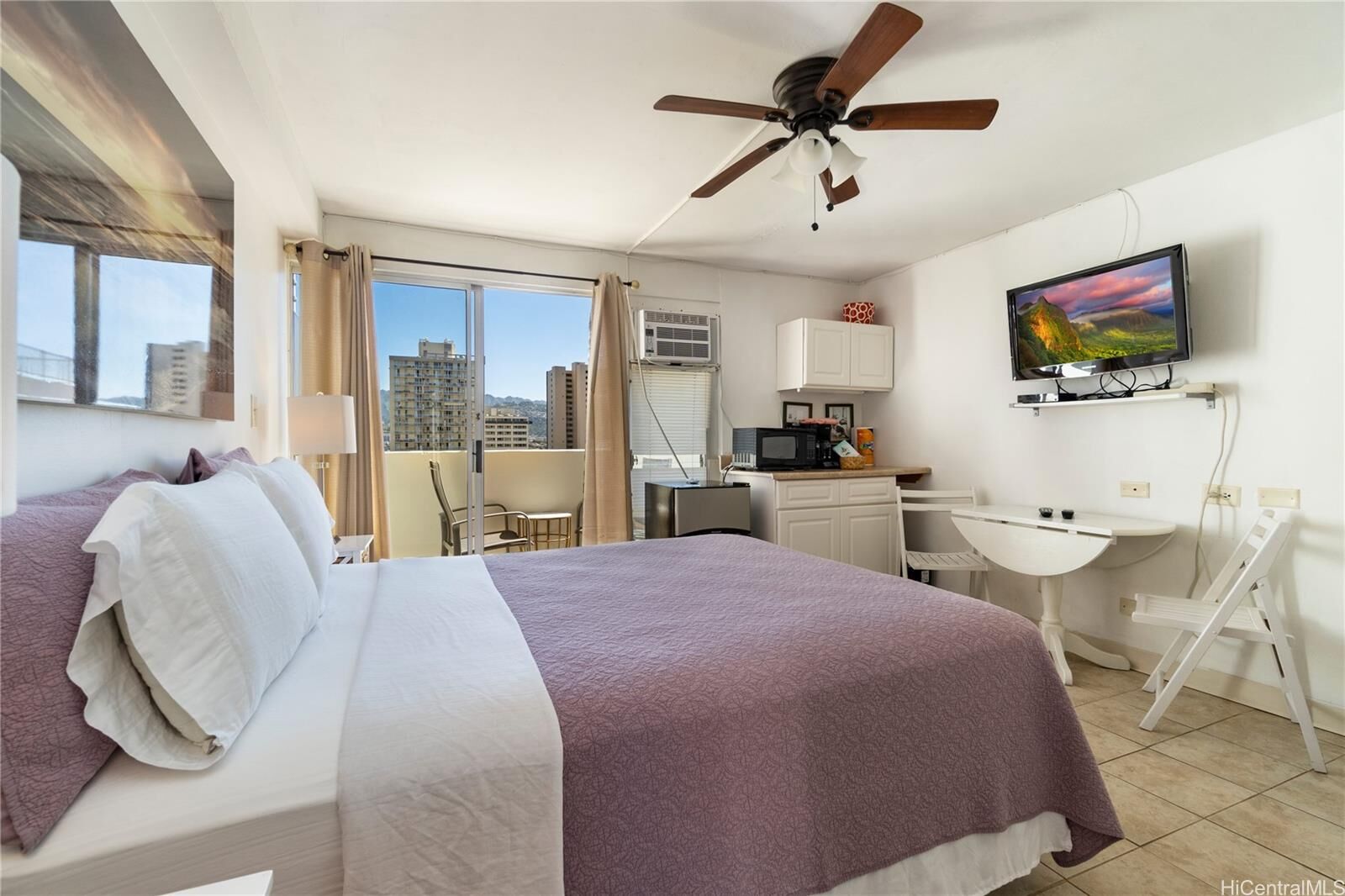 Property Photo:  2450 Prince Edward Street 1204A  HI 96815 