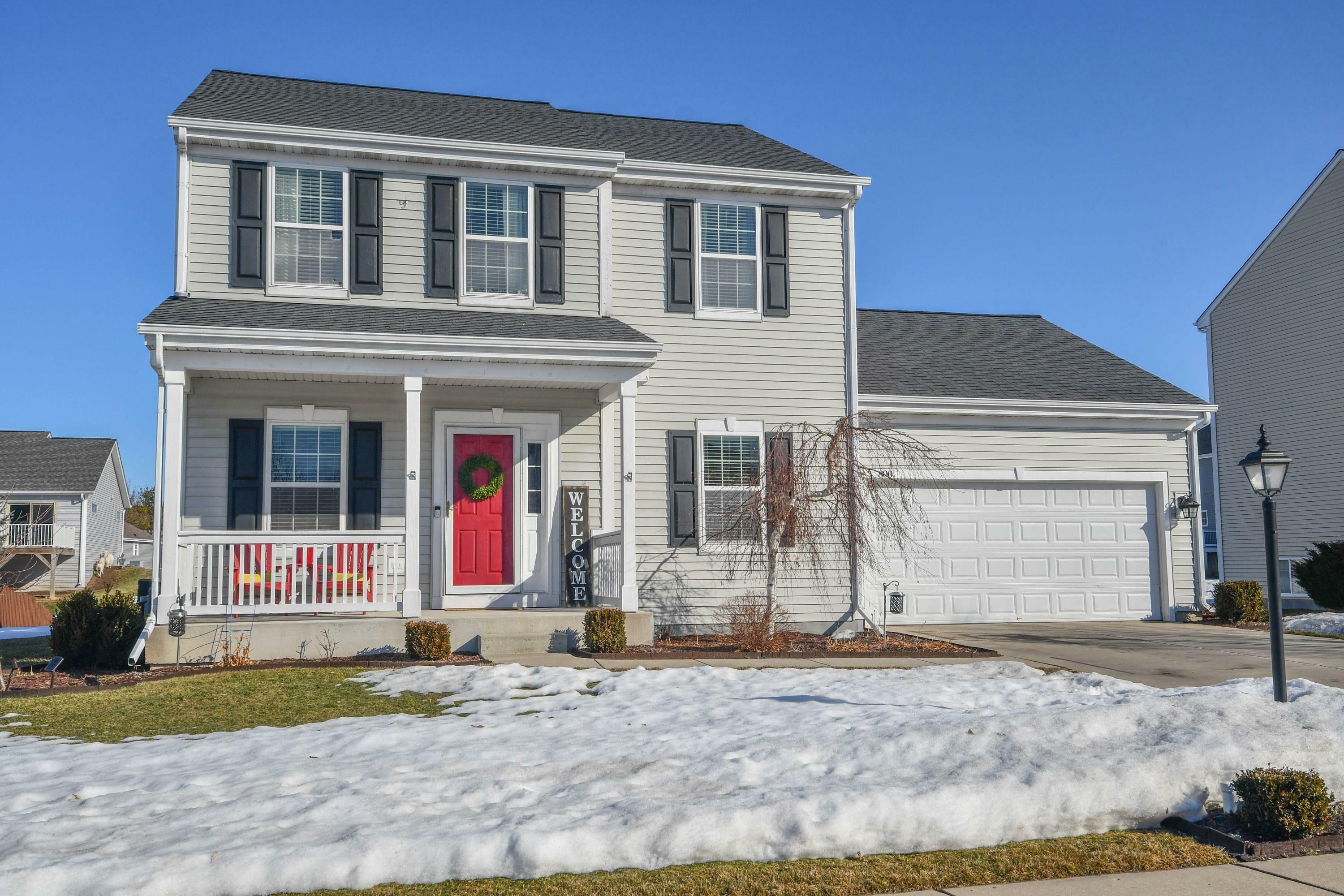 Property Photo:  800 Meadowview Ln  WI 53038 