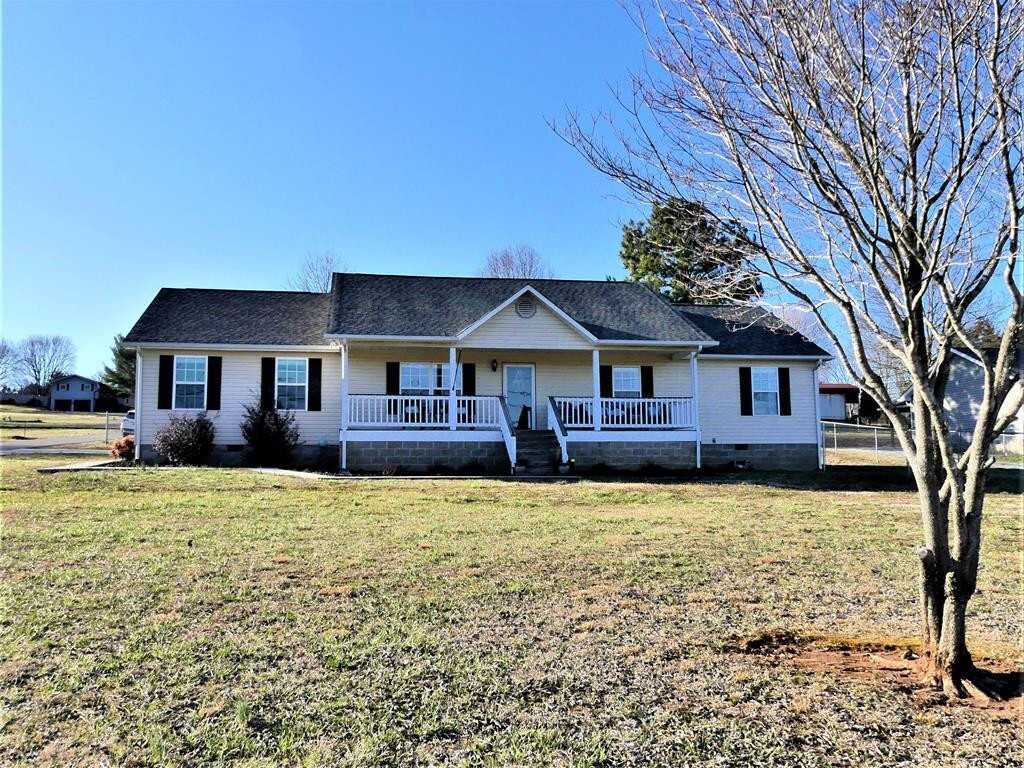 Property Photo: 106 County Road 152 TN 37370