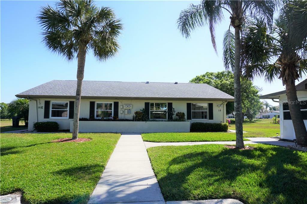 Property Photo: 1905 Canterbury Lane 15 FL 33573