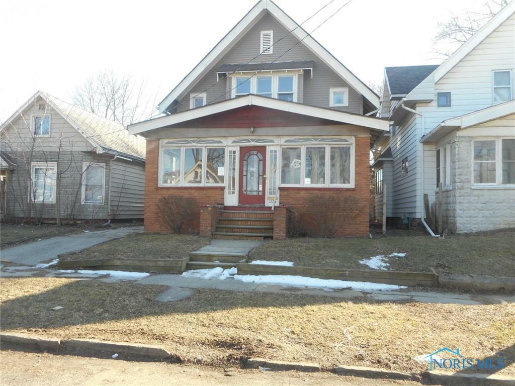 Property Photo:  1224 Camden Street  OH 43605 