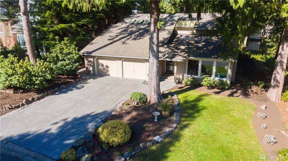 Property Photo:  22120 NE 26th Place  WA 98074 