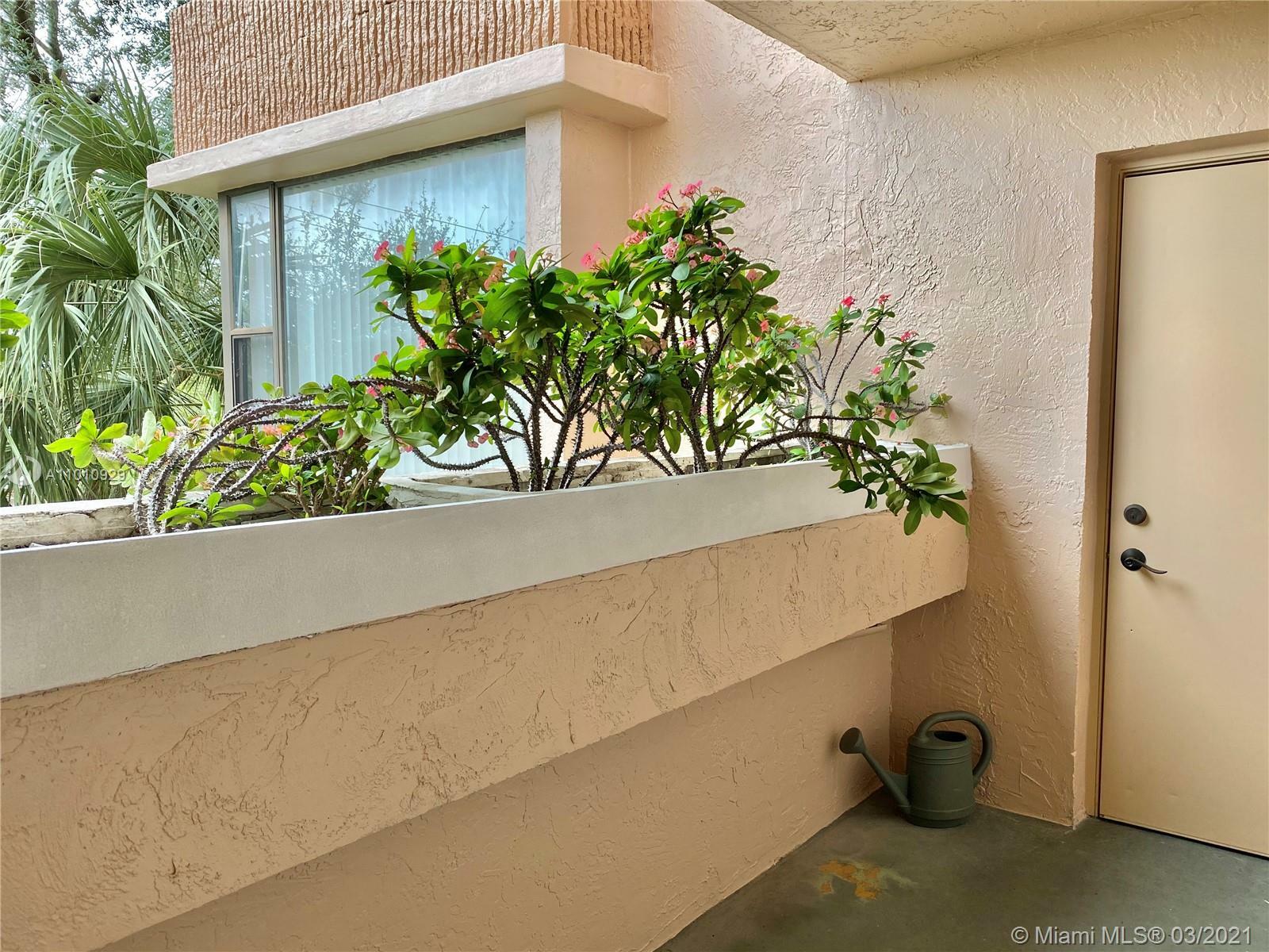 Property Photo:  6800 Cypress Rd 306  FL 33317 