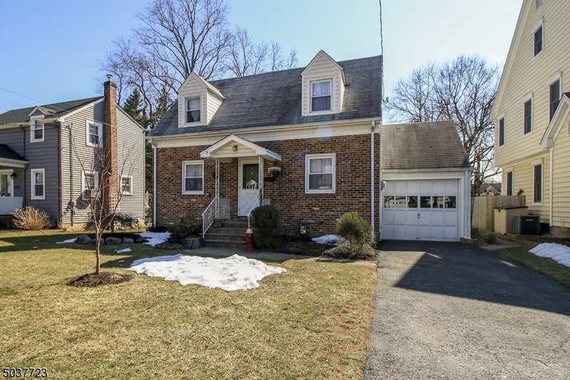 Property Photo:  2222 Greenside Pl  NJ 07076 