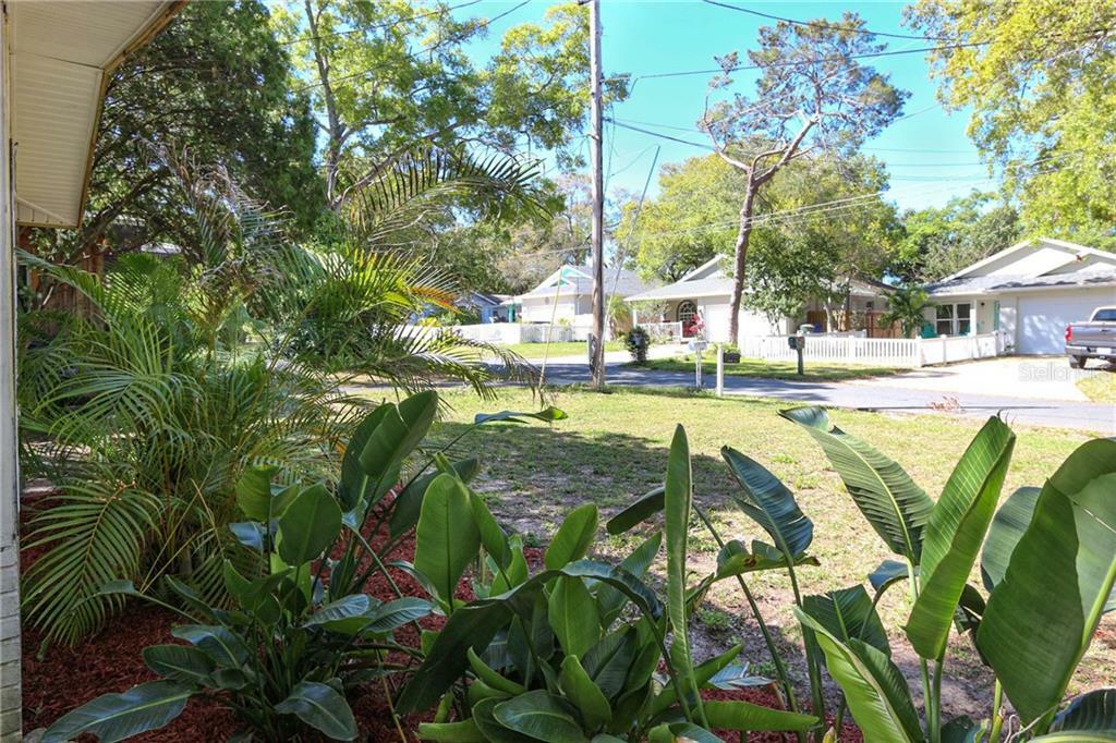 Property Photo:  1149 Orange Avenue  FL 34698 