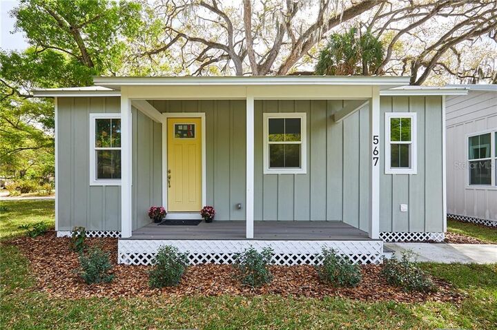 Property Photo:  567 18th Street E  FL 34208 