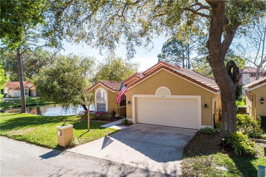 Property Photo: 1041 E Pebble Beach Circle FL 32708