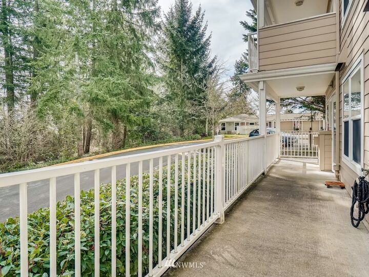 Property Photo:  22535 SE Highlander Circle 105  WA 98029